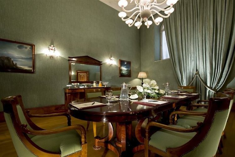 Zájezd Grand Hotel de la Minerve ***** - Řím a okolí / Řím - Konferenční místnost