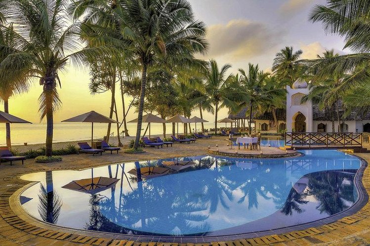 Zájezd Sultan Sands Island Resort **** - Zanzibar / Pláž Kiwengwa - Bazén