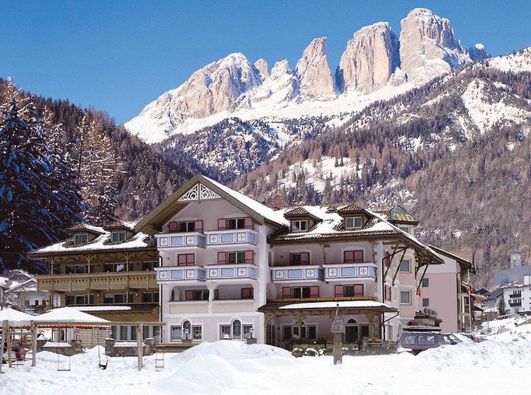 Zájezd Park Hotel & Club Diamant **** - Jižní Tyrolsko - Dolomity / Campitello di Fassa - Záběry místa