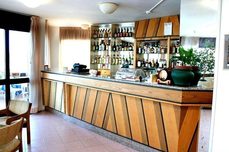 Zájezd Soleado *** - Sardinie / Alghero - Bar
