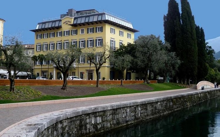 Zájezd Grand Hotel Riva **** - Lago di Garda a Lugáno / Riva del Garda - Záběry místa