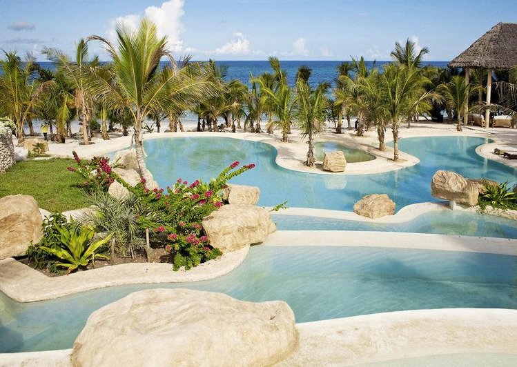 Zájezd Swahili Beach Resort ***** - Keňa / Diani Beach - Bazén