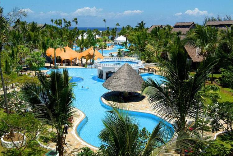 Zájezd Southern Palms Beach Resort **** - Keňa / Diani Beach - Bazén