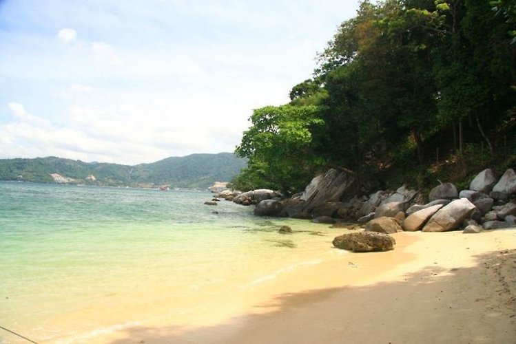 Zájezd Tri Trang Beach Resort *** - Phuket / ostrov Phuket - Pláž