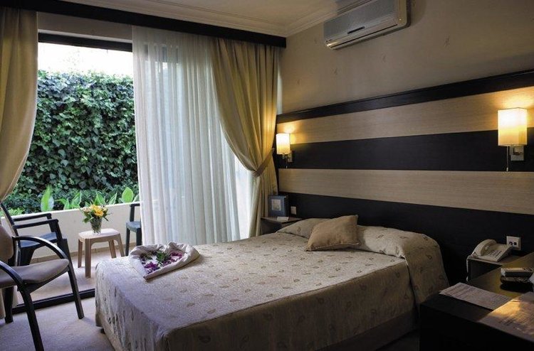 Zájezd Piril Hotel **** - Egejská riviéra - od Ayvaliku přes Izmir až po Cesme / Çesme - Příklad ubytování