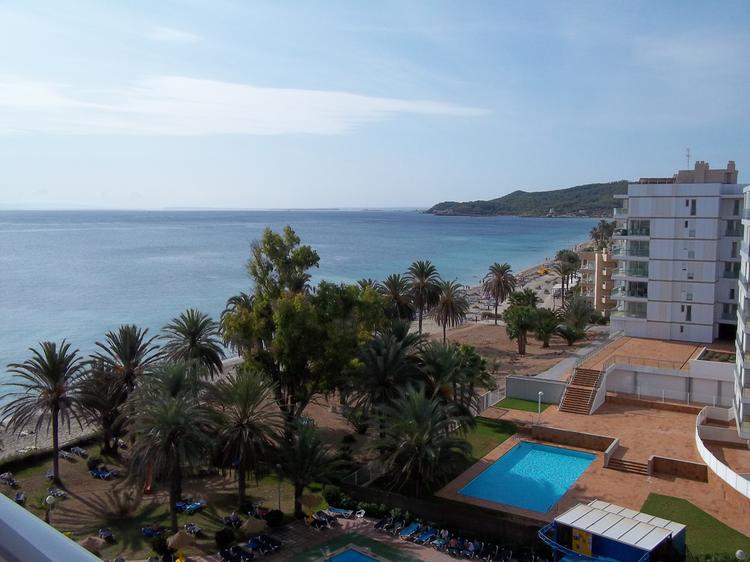 Zájezd The New Hotel Algarb **** - Ibiza / Playa d'en Bossa - pohled z balkonu*