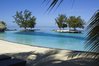 Manava resort - bazén se sladkou vodou a oceán