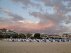 pohľad na Kleopatra beach a komplex hotelov od mora