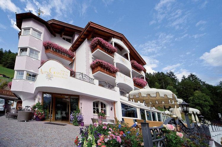 Zájezd Wellness Resort Alpin Gar ***** - Jižní Tyrolsko - Dolomity / St. Ulrich in Gröden - Záběry místa