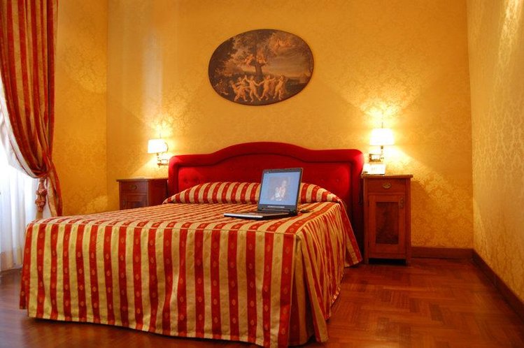Zájezd Royal Court Hotel **** - Řím a okolí / Řím - Příklad ubytování