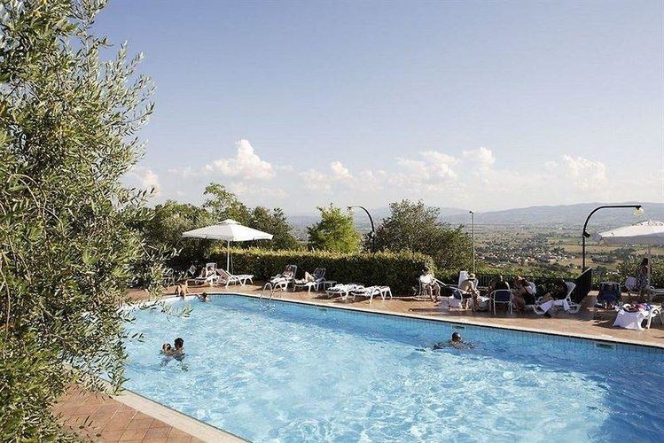 Zájezd La Terrazza *** - Umbrie / Assisi - Bazén