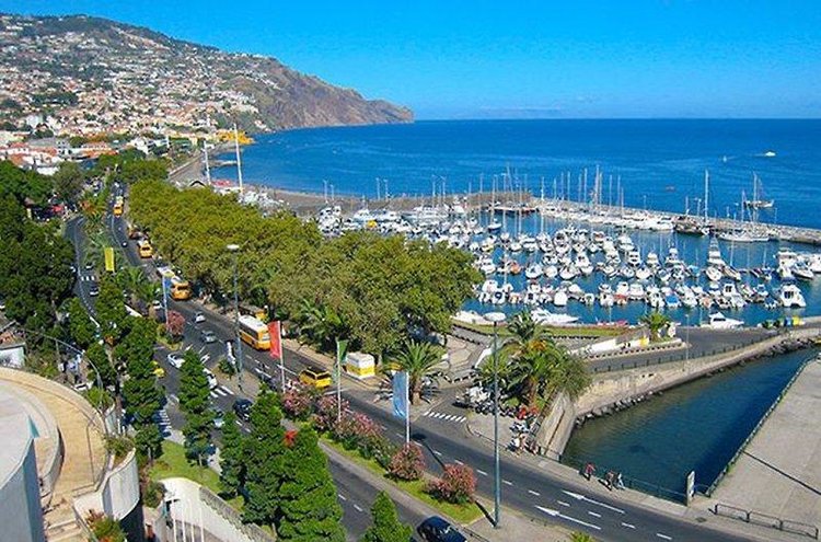 Zájezd do Centro *** - Madeira / Funchal - Moře / Přístav / Loď