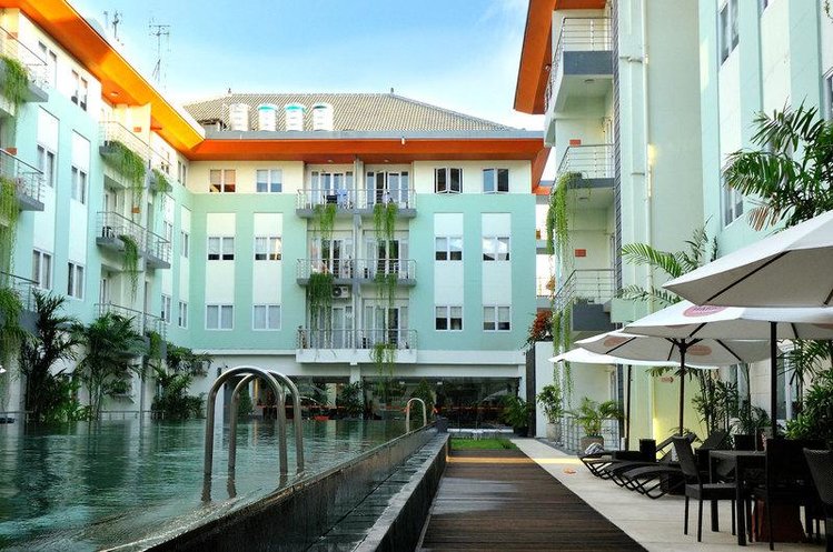 Zájezd HARRIS Hotel & Residences Riverview Kuta - Bali **** - Bali / Kuta - Bazén