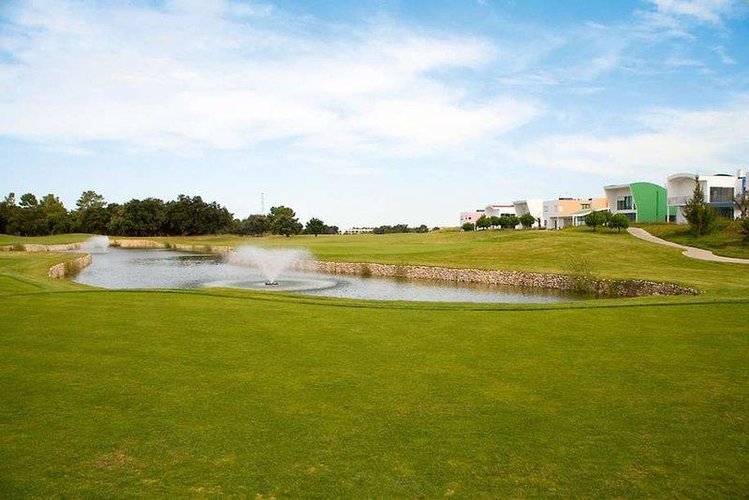 Zájezd Arrabida Resort & Golf Academy **** - Lisabonské pobřeží / Palmela - Zahrada