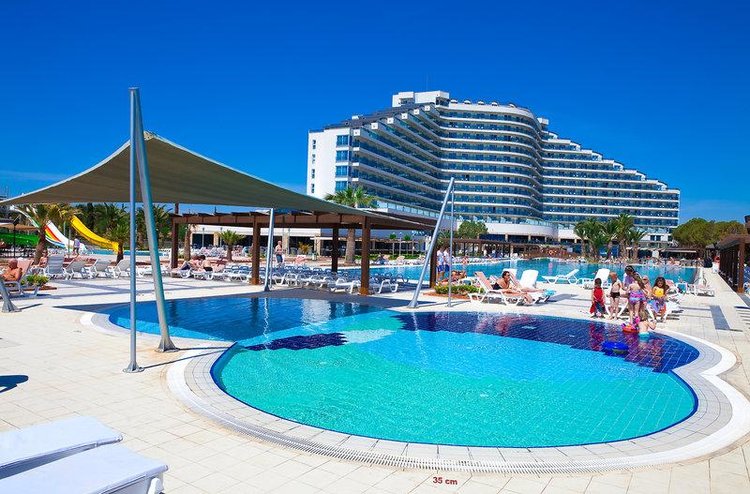 Zájezd Venosa Beach Resort & Spa ***** - Egejská riviéra - od Gümüldüru po Kusadasi / Didim - Bazén
