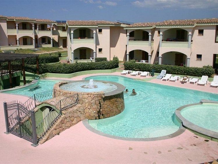 Zájezd Baia delle Mimose Hotel & Residence **** - Sardinie / Badesi - Bazén