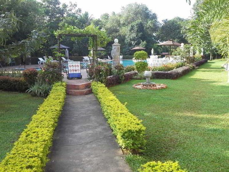 Zájezd Heritage *** - Srí Lanka / Anuradhapura - Zahrada