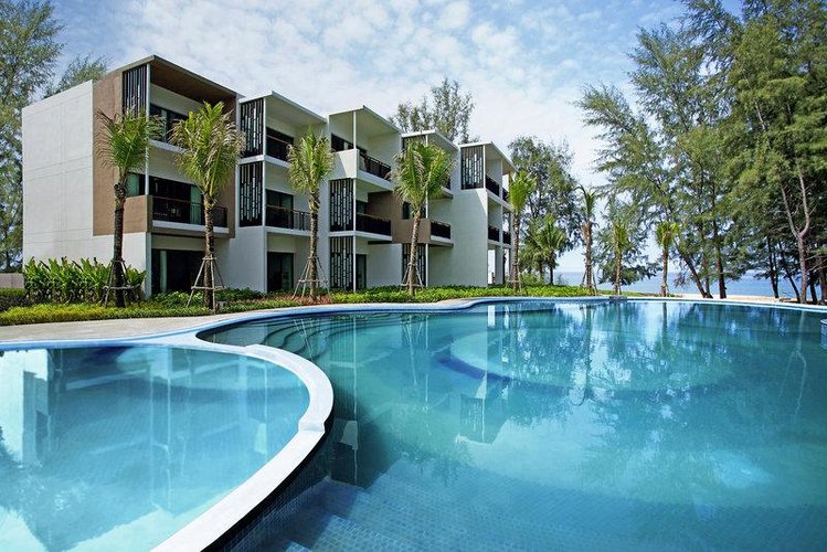 Zájezd Holiday Inn Phuket Mai Khao Beach Resort **** - Phuket / Mai Khao Beach - Bazén