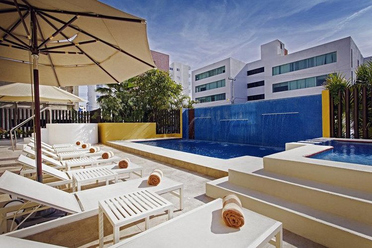 Zájezd LQ Hotel by La Quinta Cancun **** - Yucatan / Cancún - Bazén