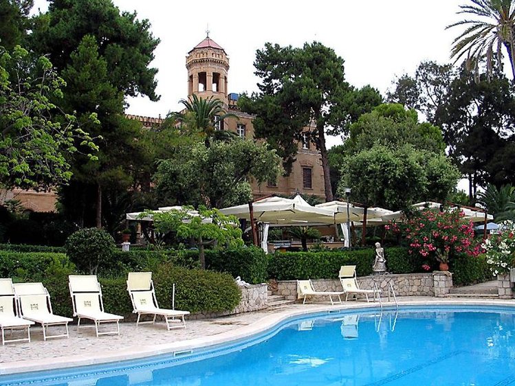 Zájezd Grand Hotel Villa Igiea ***** - Sicílie - Liparské ostrovy / Palermo - Bazén