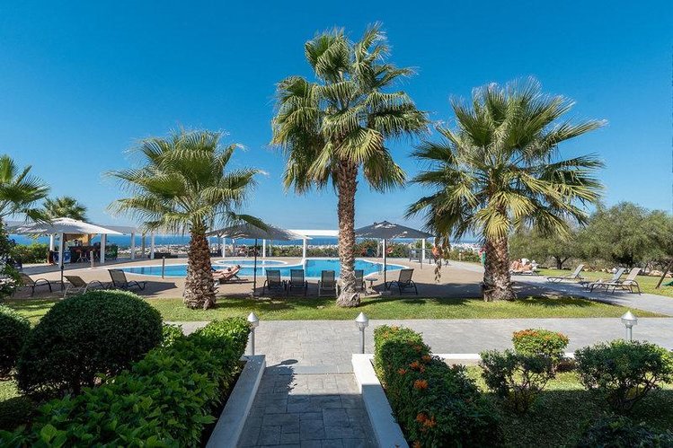 Zájezd Royal Blue Paphos Hotel & Spa **** - Kypr / Paphos - Bazén