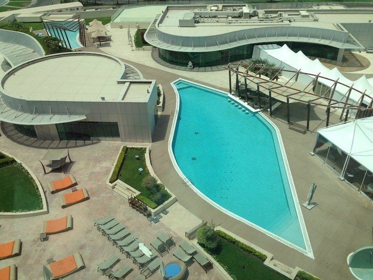 Zájezd Hilton Capital Grand Abu Dhabi ***** - S.A.E. - Abú Dhabí / Abu Dhabi - Bazén