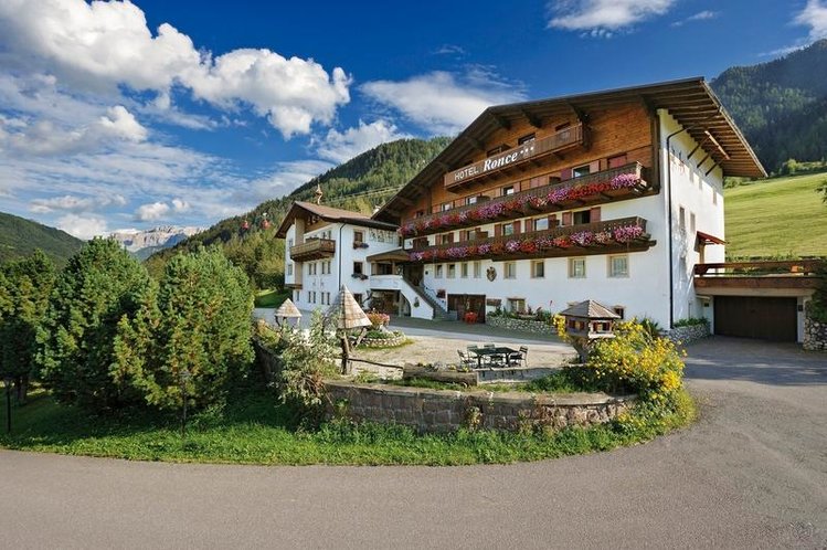 Zájezd Ronce *** - Jižní Tyrolsko - Dolomity / St. Ulrich in Gröden - Záběry místa
