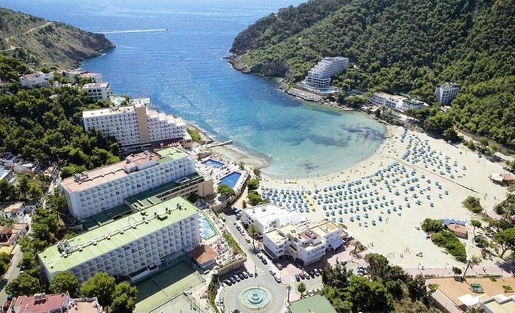 Zájezd Sirenis Cala Llonga Resort *** - Ibiza / Cala Llonga - Záběry místa