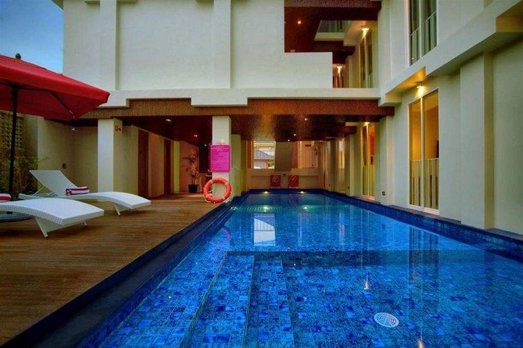 Zájezd Favehotel Kuta Square ** - Bali / Kuta - Vnitřní bazén