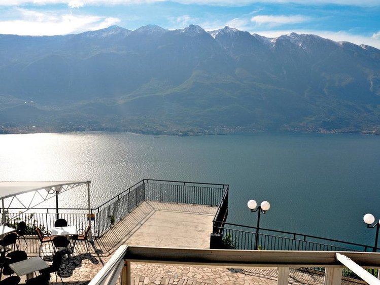Zájezd Paradiso *** - Lago di Garda a Lugáno / Pieve - Záběry místa
