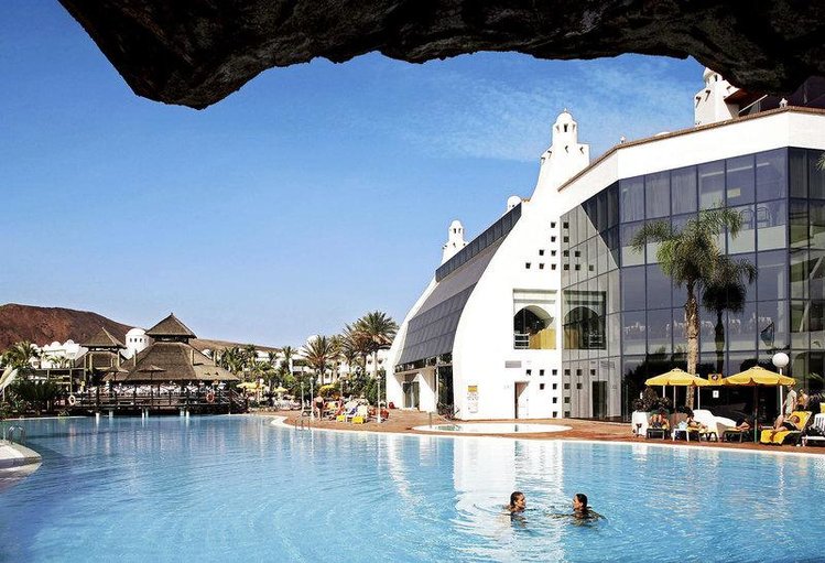 Zájezd H10 Timanfaya Palace **** - Lanzarote / Playa Blanca - Bazén