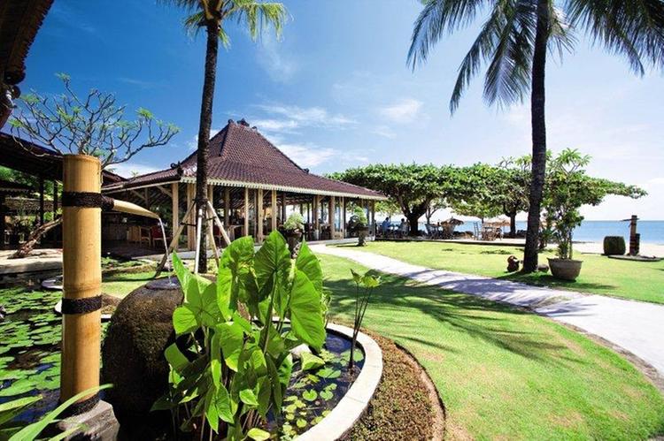 Zájezd Keraton Jimbaran Beach Resort **** - Bali / Jimbaran - Zahrada