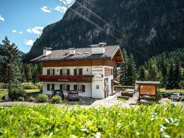 Zájezd Villa Ruggero ** - Jižní Tyrolsko - Dolomity / Campitello di Fassa - Záběry místa