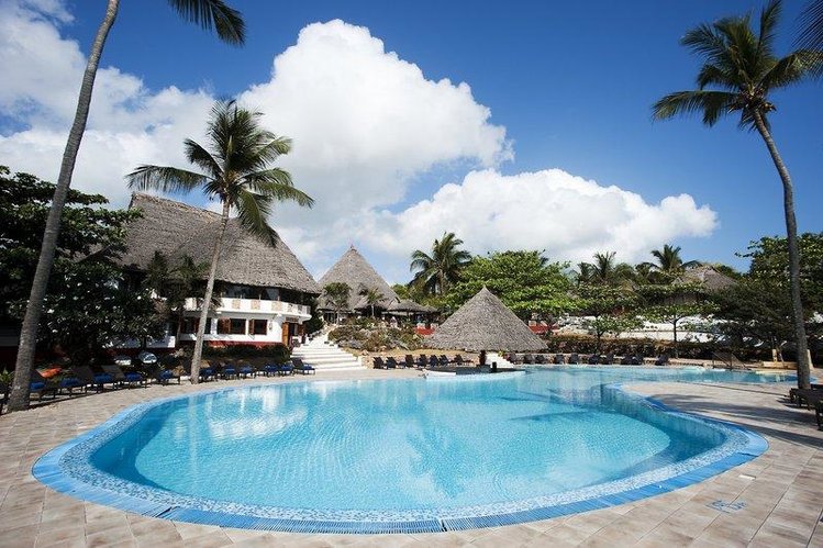 Zájezd Karafuu Beach Resort & Spa ***** - Zanzibar / Pingwe - Bazén