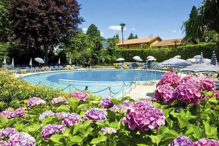 Zájezd Regina Palace **** - Lago di Garda a Lugáno / Stresa - Bazén