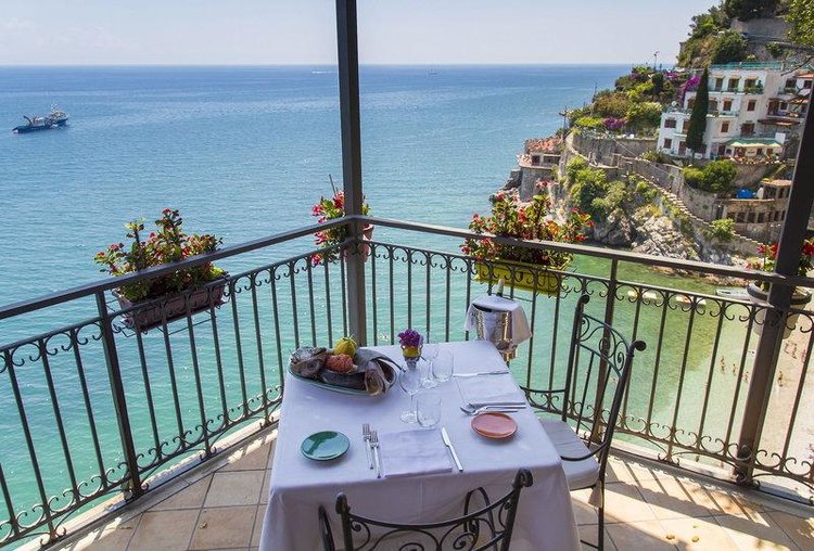 Zájezd Cetus **** - pobřeží Amalfi - Neapolský záliv / Cetara - Restaurace
