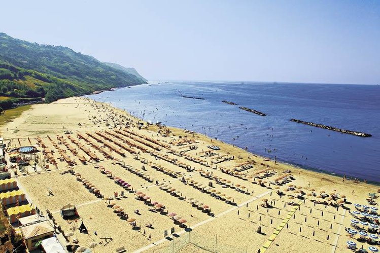 Zájezd Baia Flaminia Resort **** - Ancona / Pesaro - Pláž