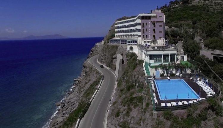 Zájezd Capo Skino Park Hotel *** - Sicílie - Liparské ostrovy / Gioiosa Marea - Záběry místa