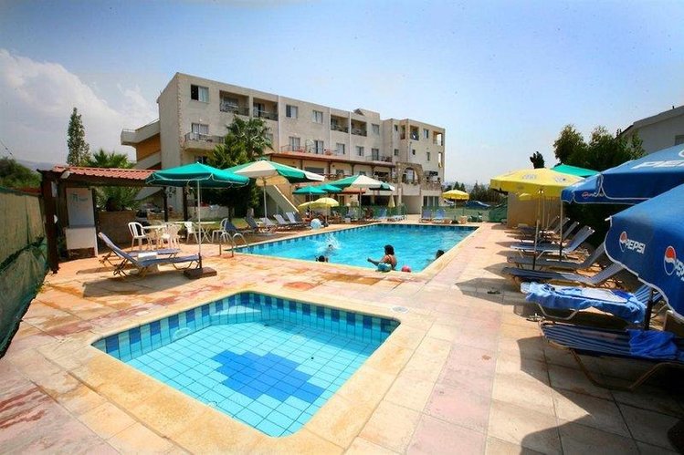 Zájezd Petsas Apartments *** - Kypr / Coral Bay - Bazén
