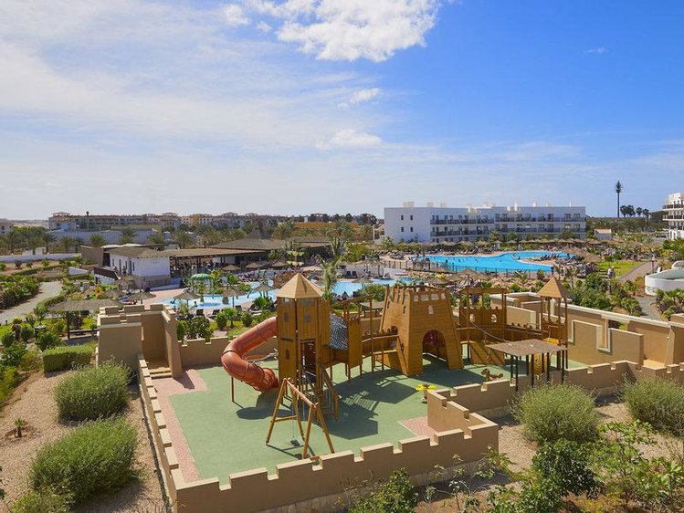 Zájezd Melia Dunas Beach Resort & Spa ***** - Sal / Santa Maria - Bazén