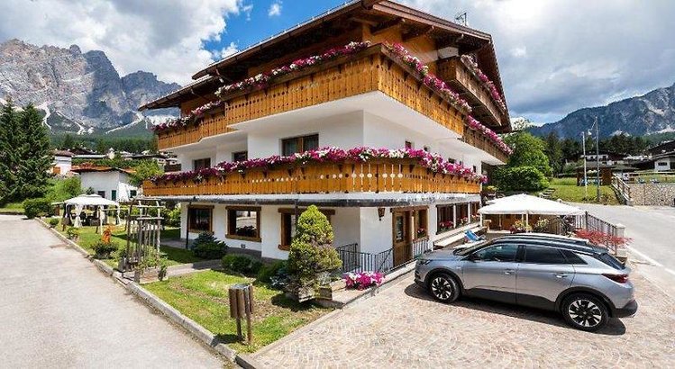 Zájezd Sport Hotel Barisetti *** - Jižní Tyrolsko - Dolomity / Cortina d'Ampezzo - Záběry místa