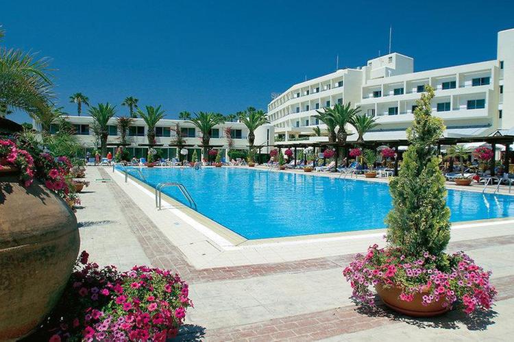 Zájezd The Dome Beach Hotel & Resort **** - Kypr / Ayia Napa - Bazén