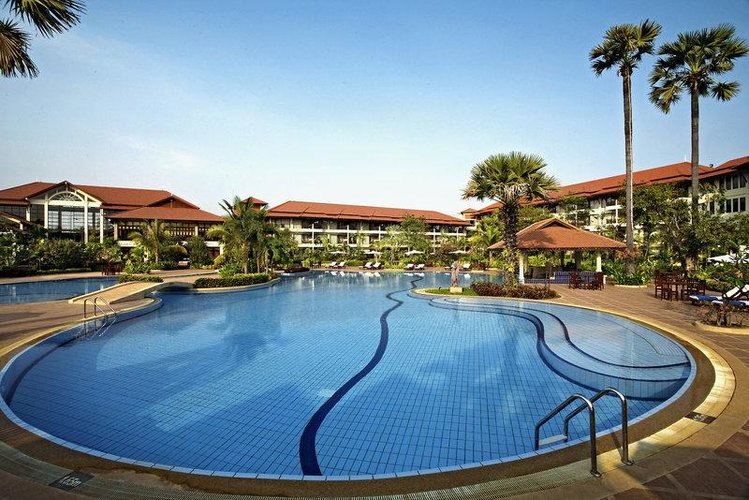 Zájezd Angkor Palace Resort and Spa ***** - Kambodža / Siem Reap - Bazén