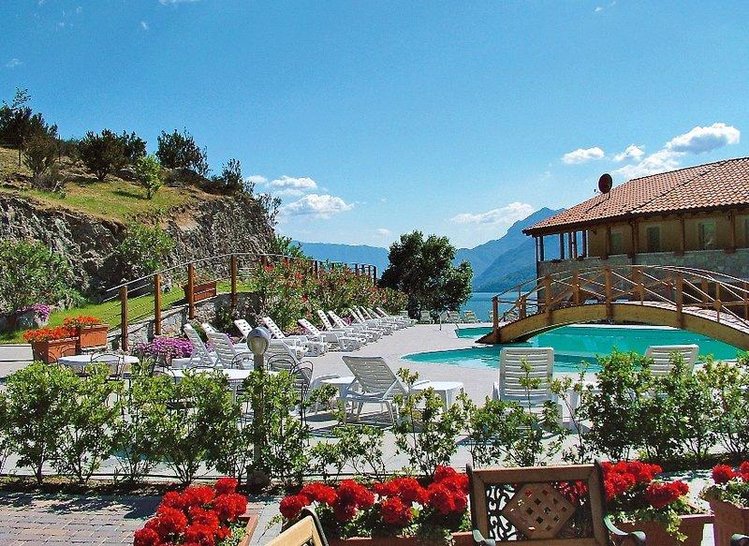 Zájezd Residence Oasi dei Celti  - Lago di Garda a Lugáno / Dorio - Bazén