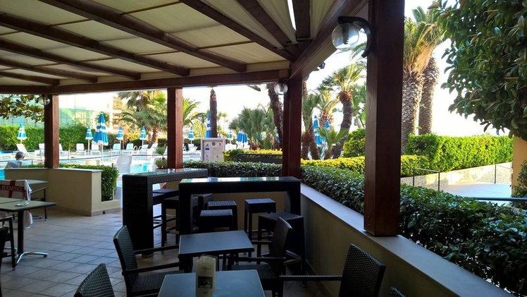 Zájezd Florida Hotel *** - Sardinie / Alghero - Bar