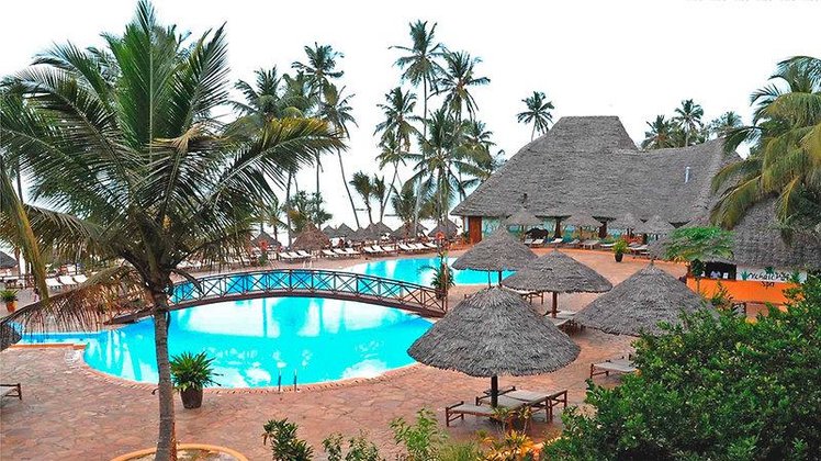Zájezd VOI Kiwengwa Resort **** - Zanzibar / Pláž Kiwengwa - Bazén