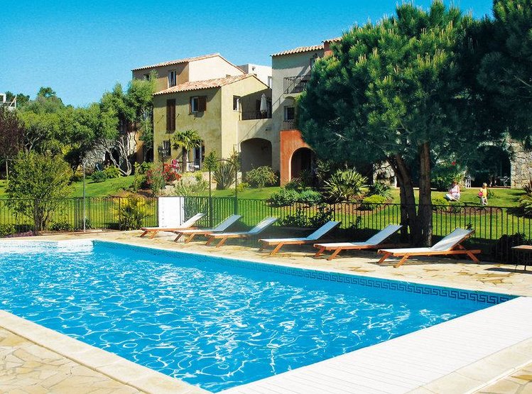Zájezd Residence A Merula **** - Korsika / Calvi - Bazén