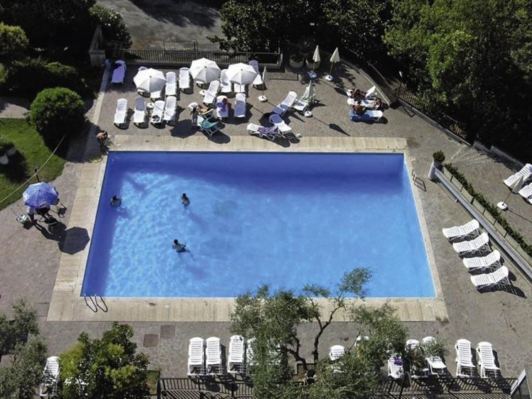 Zájezd Quality Hotel Rouge et Noir Roma **** - Řím a okolí / Řím - Bazén