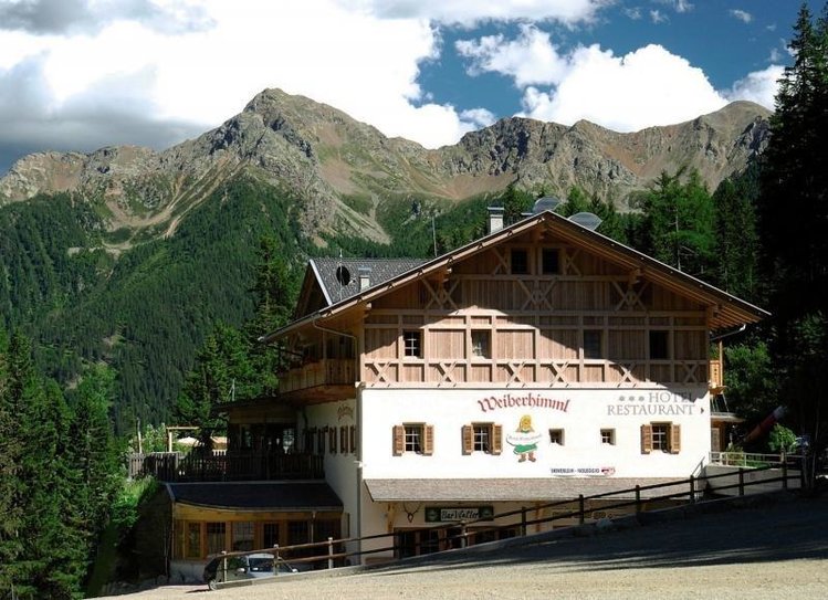 Zájezd Alpinlounge W! *** - Jižní Tyrolsko - Dolomity / St. Walburg - Záběry místa