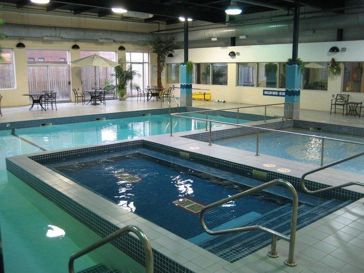 Zájezd Crowne Plaza Hamilton Hotel & Conf Center *** - Ontario / Hamilton - Vnitřní bazén